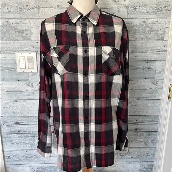 Beverly Hills Polo Club Other - BEVERLY HILLS POLO CLUB BUTTON DOWN CASUAL SHIRT